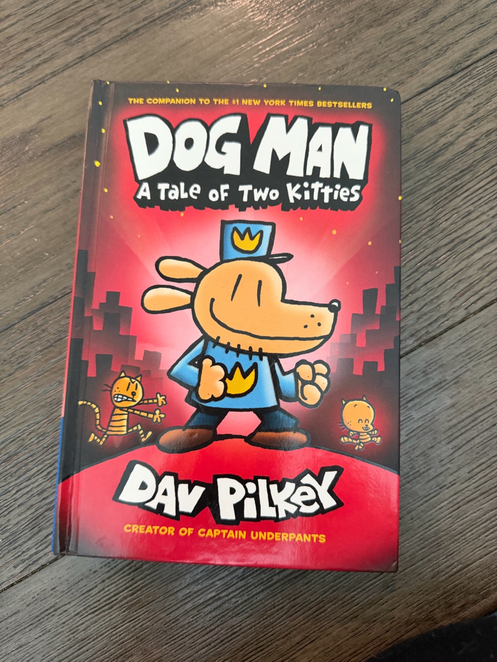 Dav Pilkey Dog Man: A Tale of Two Kitties - Red Cover